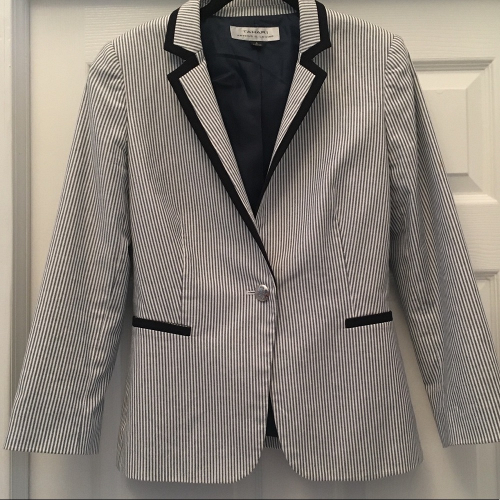 Navy and white blazer in size 4